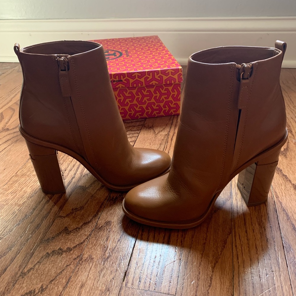 Tory Burch tan Gabrielle bootie
